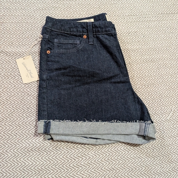 Universal Thread Dark Blue Jean Shorts Vintage Midi Shorts - Picture 3 of 6